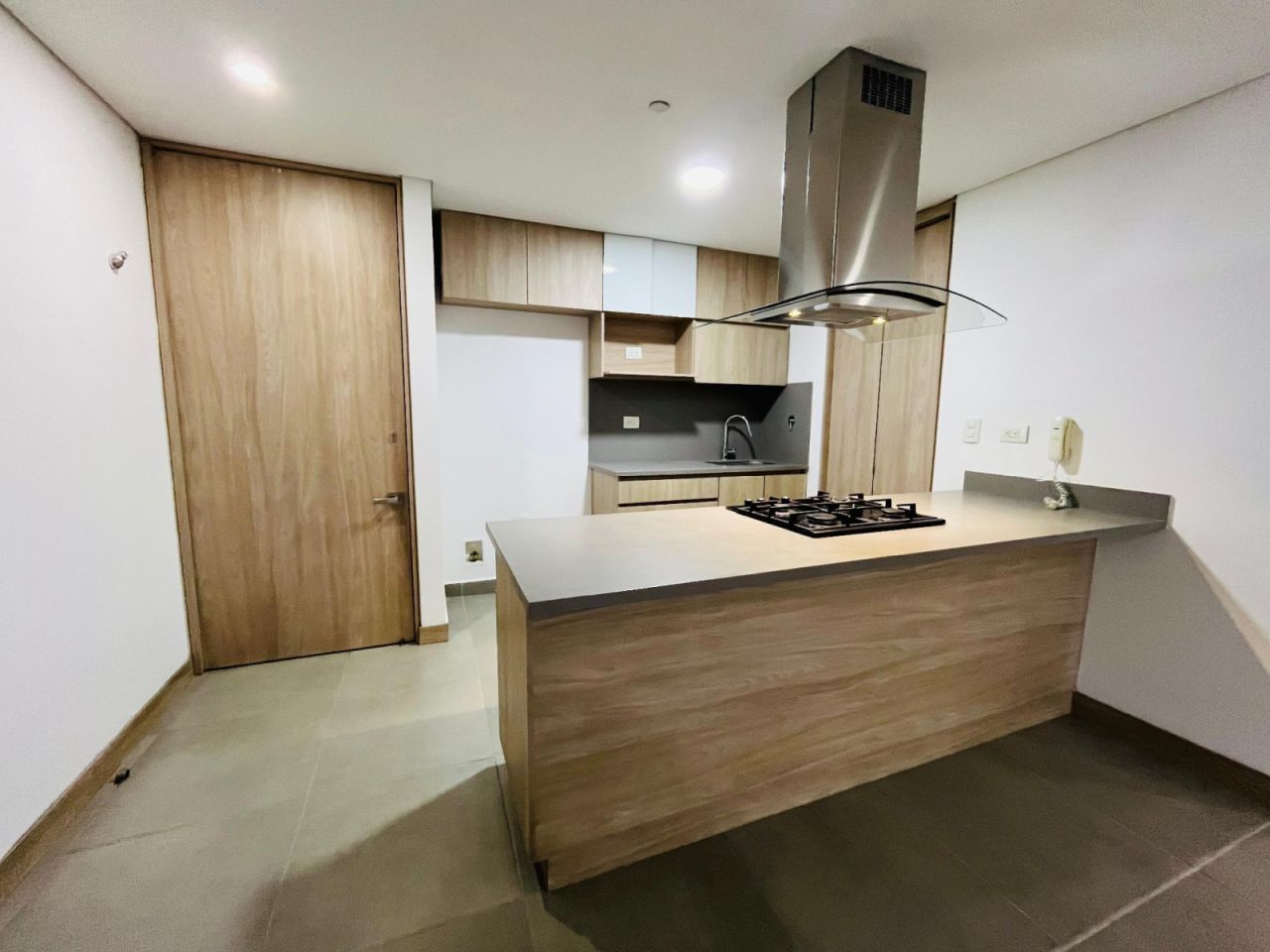 Apartamento en arriendo Antioquia Envigado El Chocho 89 m2 Habitaciones 2 Baños 2 Garajes 2 Precio $4600000