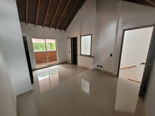 Casa en venta Antioquia Medellín El Diamante No2 243 m2 Habitaciones 5 Baños 5 Garajes 0 Precio $1350000000