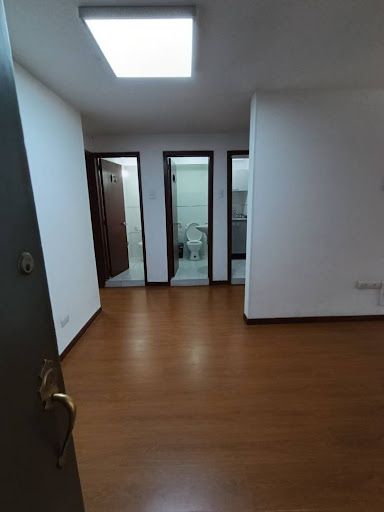 Oficina en arriendo Cundinamarca Bogotá La Soledad 96 m2 Habitaciones 0 Baños 2 Garajes 0 Precio $3800000