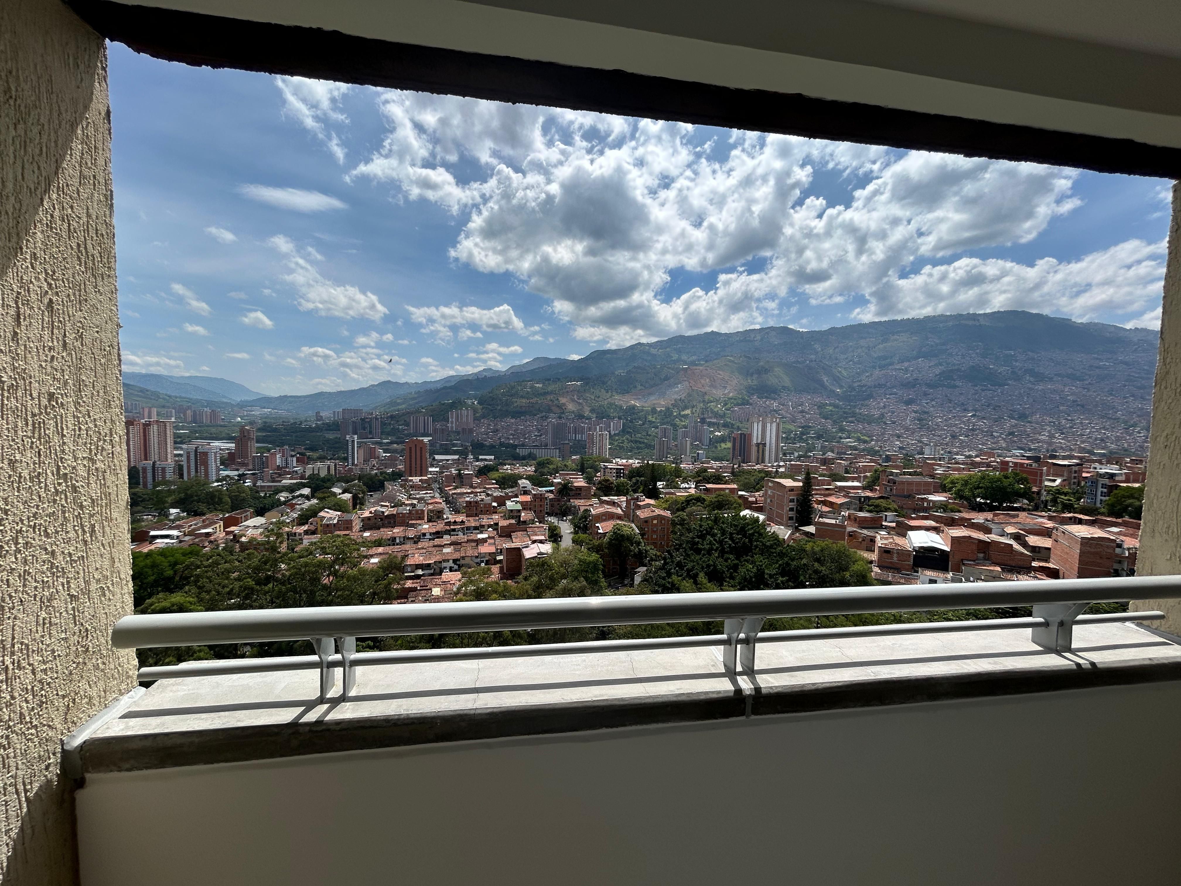 Apartamento en arriendo Antioquia Bello Andalucía 60 m2 Habitaciones 3 Baños 2 Garajes 1 Precio $2400000