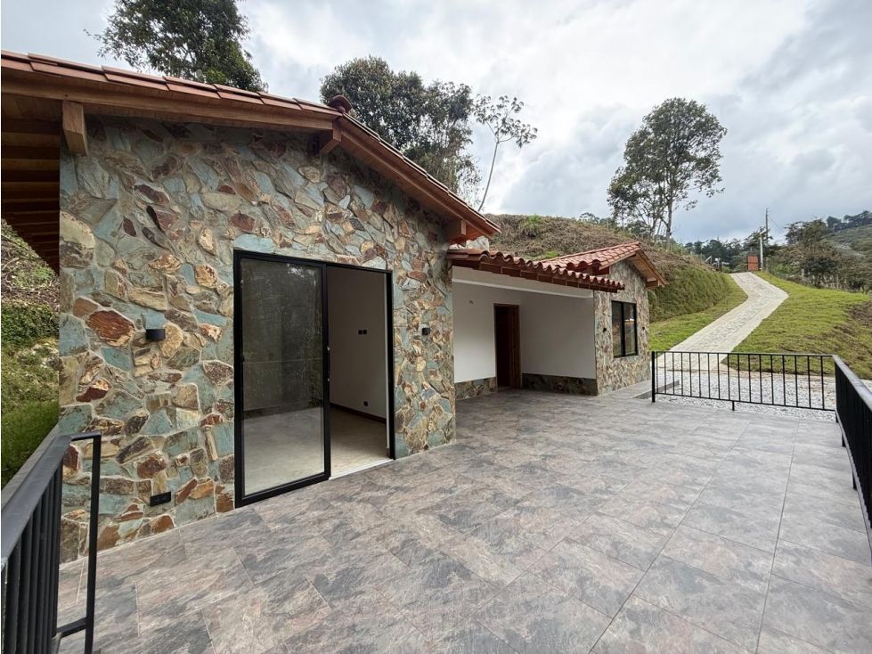 Casa Campestre en arriendo Antioquia Rionegro Rionegro 145 m2 Habitaciones 3 Baños 3 Garajes 2 Precio $7000000