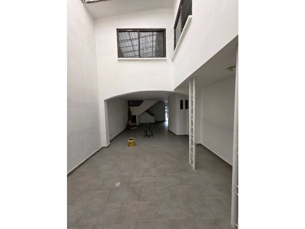 Casa en arriendo Antioquia Medellín Ferreni 270 m2 Habitaciones 6 Baños 3 Garajes 0 Precio $13000000