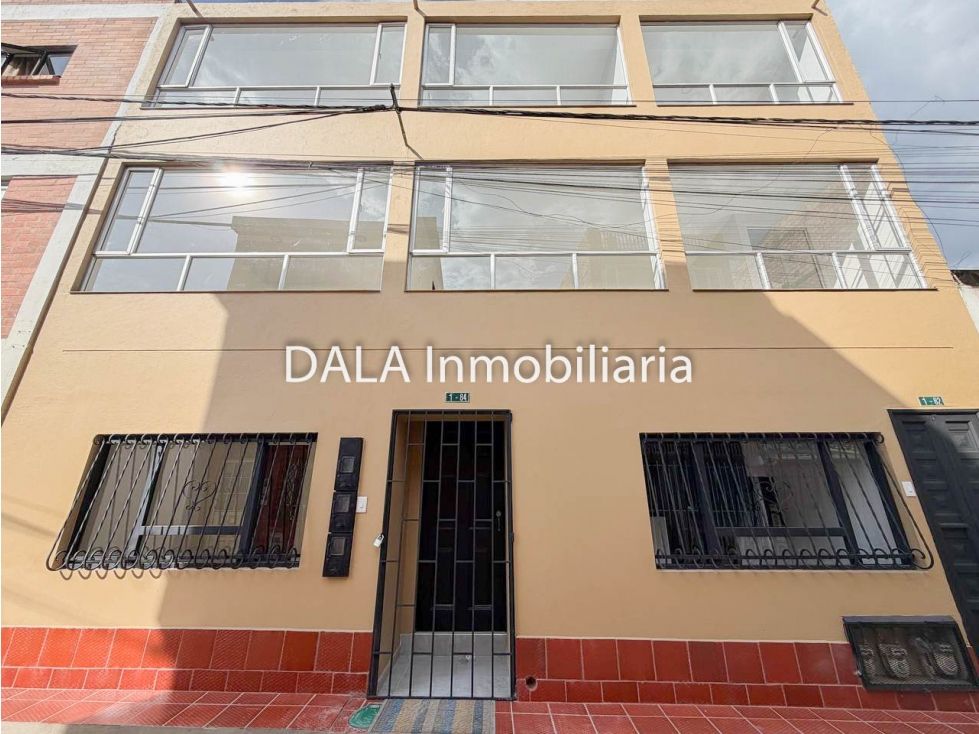 Edificio en venta Cundinamarca Cajicá Br La Enramada 200 m2 Habitaciones 7 Baños 5 Garajes 0 Precio $449800000