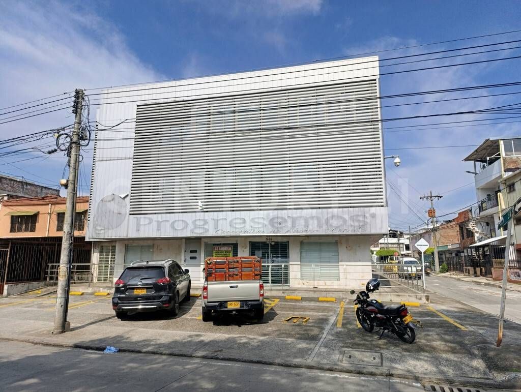 Edificio en arriendo Valle Del Cauca Cali Salomia 920 m2 Habitaciones 0 Baños 0 Garajes 6 Precio $39000000