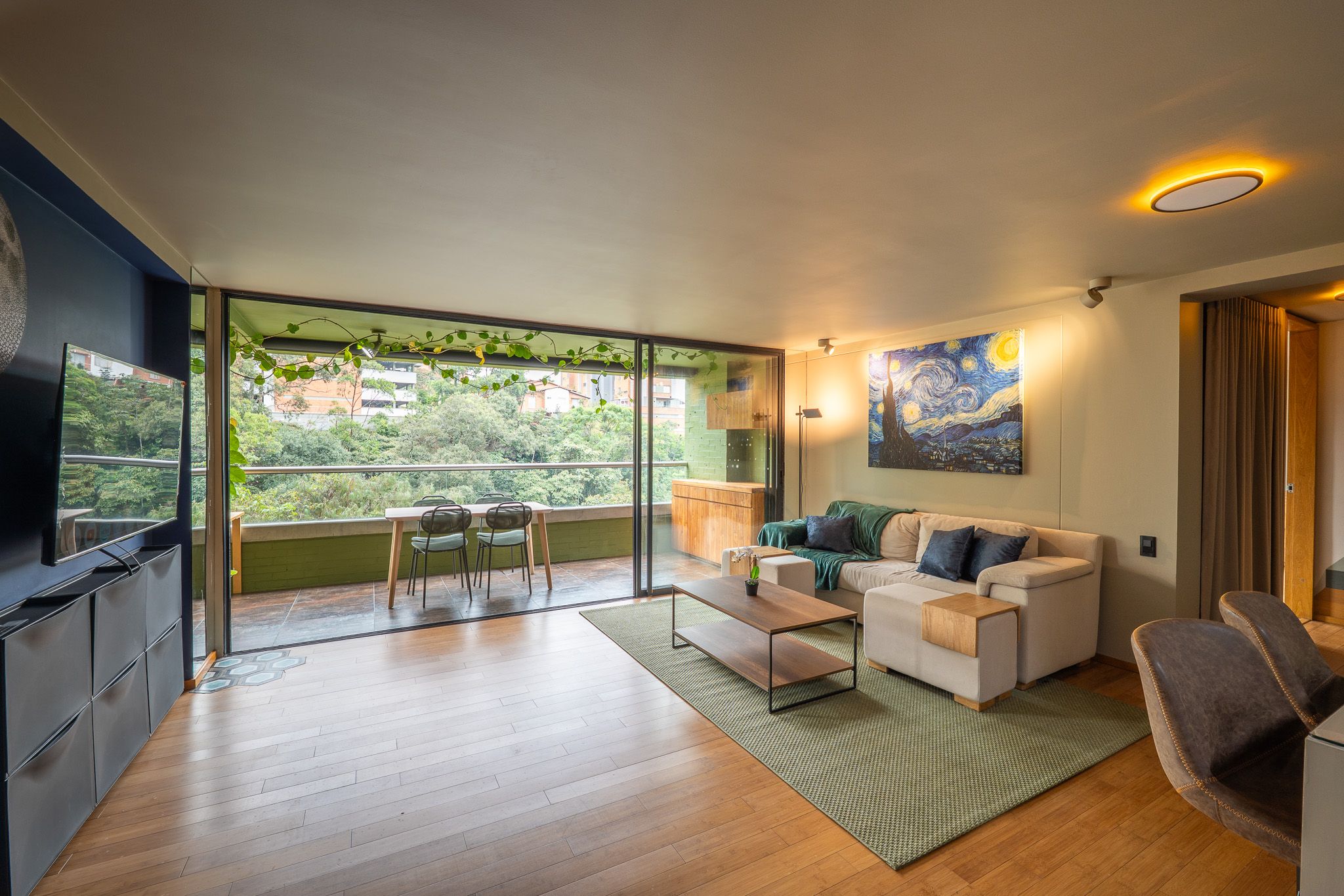 Apartamento en arriendo Antioquia Envigado Zúñiga 80 m2 Habitaciones 1 Baños 2 Garajes 1 Precio $7100000