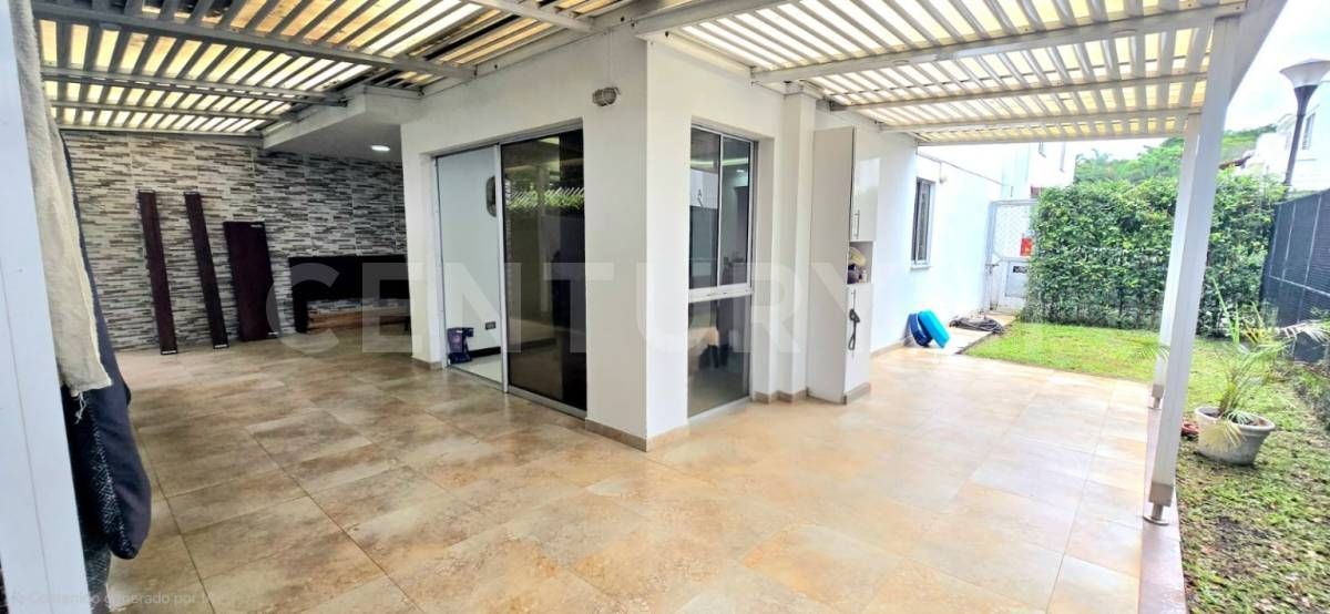 Casa en venta Valle Del Cauca Cali Parcelaciones Pance 160 m2 Habitaciones 4 Baños 4 Garajes 2 Precio $745000000