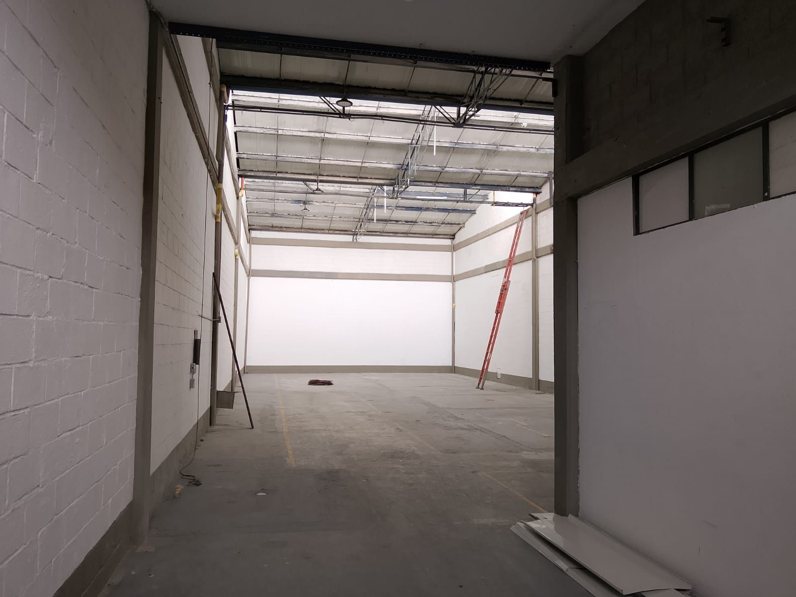 Bodega en arriendo Antioquia La Estrella La Estrella 420 m2 Habitaciones 0 Baños 6 Garajes 2 Precio $16800000