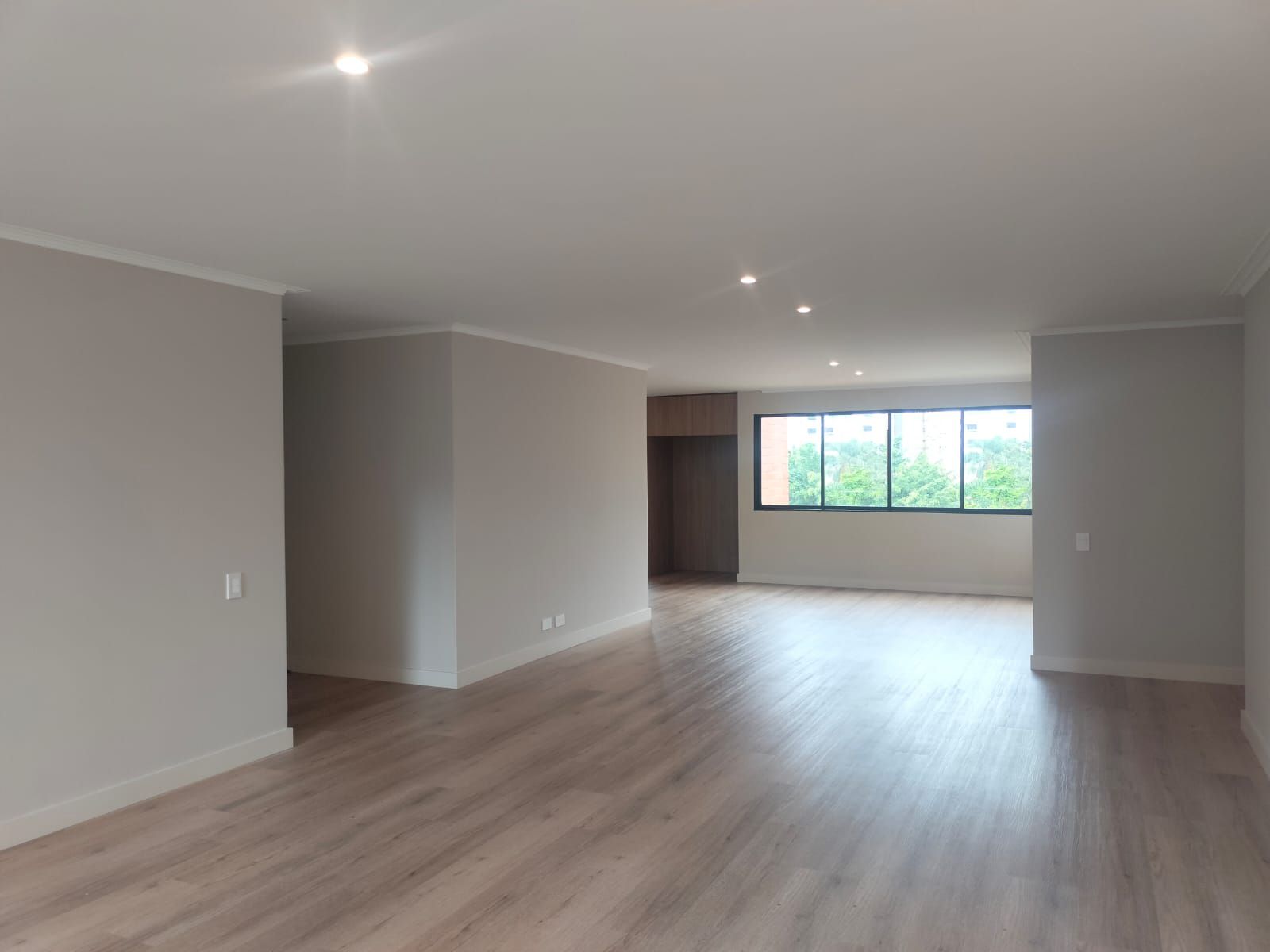 Apartamento en arriendo o venta Antioquia Medellín Alejandria 192 m2 Habitaciones 3 Baños 4 Garajes 4 Precio venta $1580000000 Precio arriendo $11700000