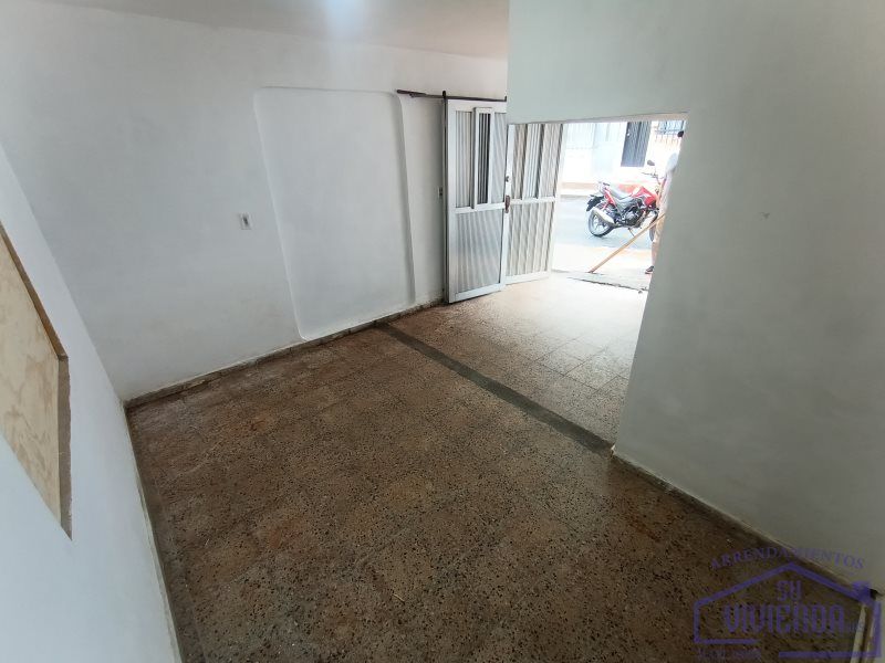Oficina en arriendo Antioquia Medellín La Colina 15 m2 Habitaciones 0 Baños 1 Garajes 0 Precio $1000000