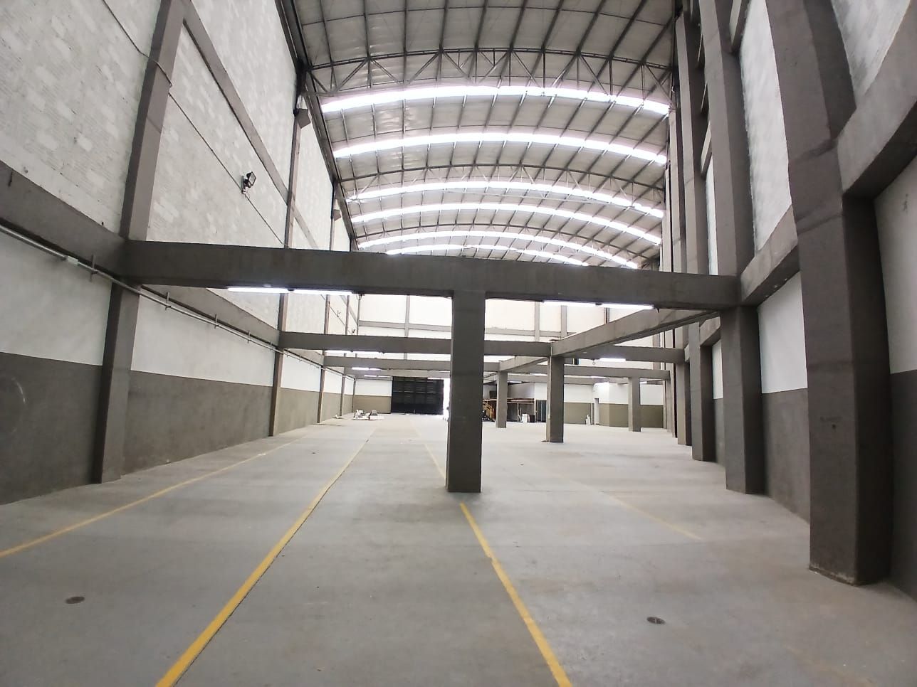 Bodega en arriendo Antioquia La Estrella La Tablaza 2551 m2 Habitaciones 0 Baños 8 Garajes 3 Precio $65844000