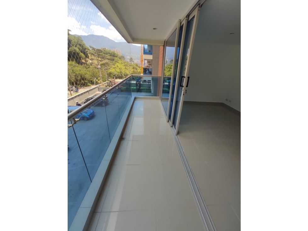 Apartamento en arriendo Antioquia Sabaneta Betania 83 m2 Habitaciones 3 Baños 2 Garajes 1 Precio $3300000