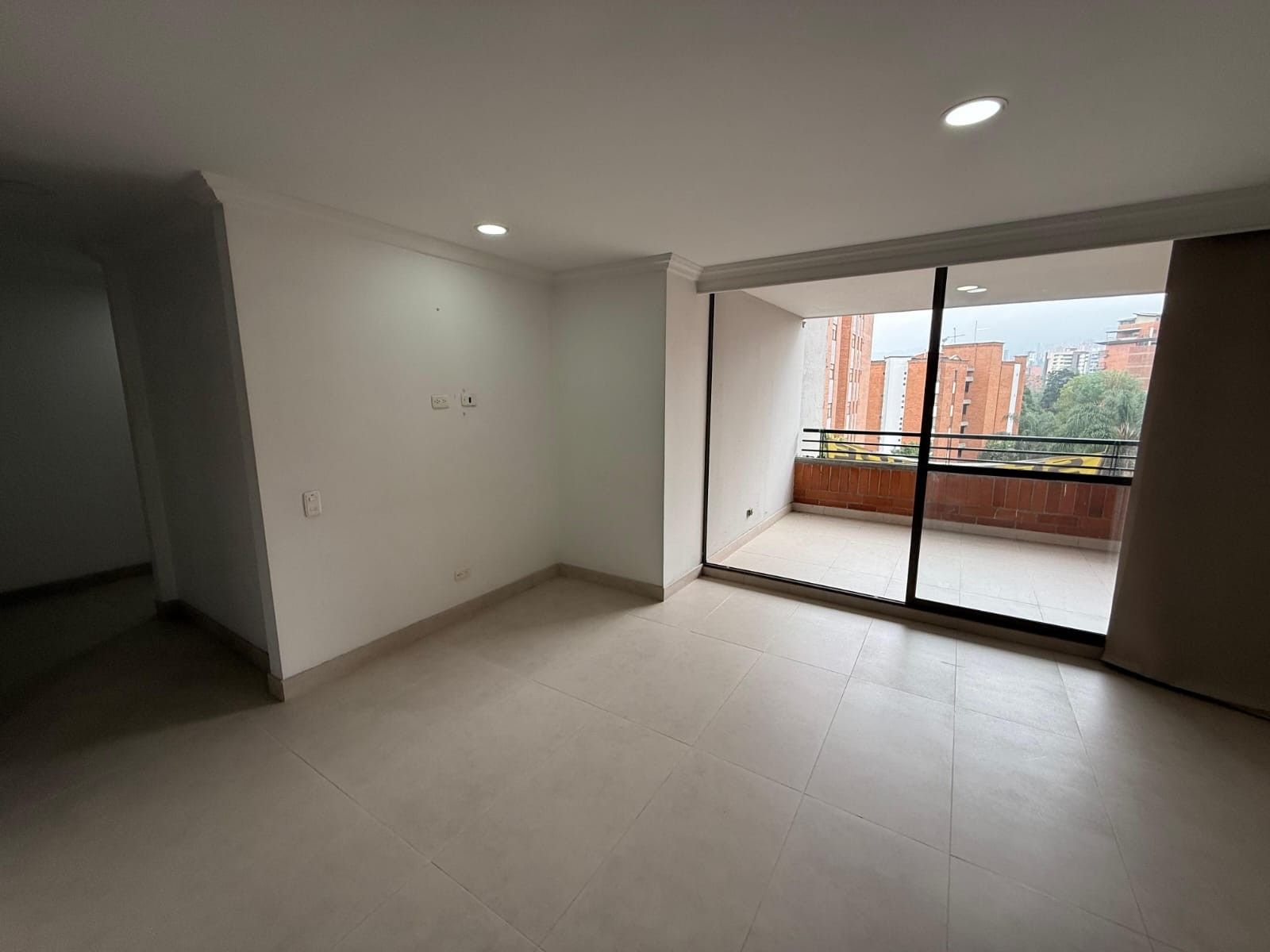 Apartamento en venta Antioquia Envigado Jardines 108 m2 Habitaciones 3 Baños 3 Garajes 2 Precio $865000000