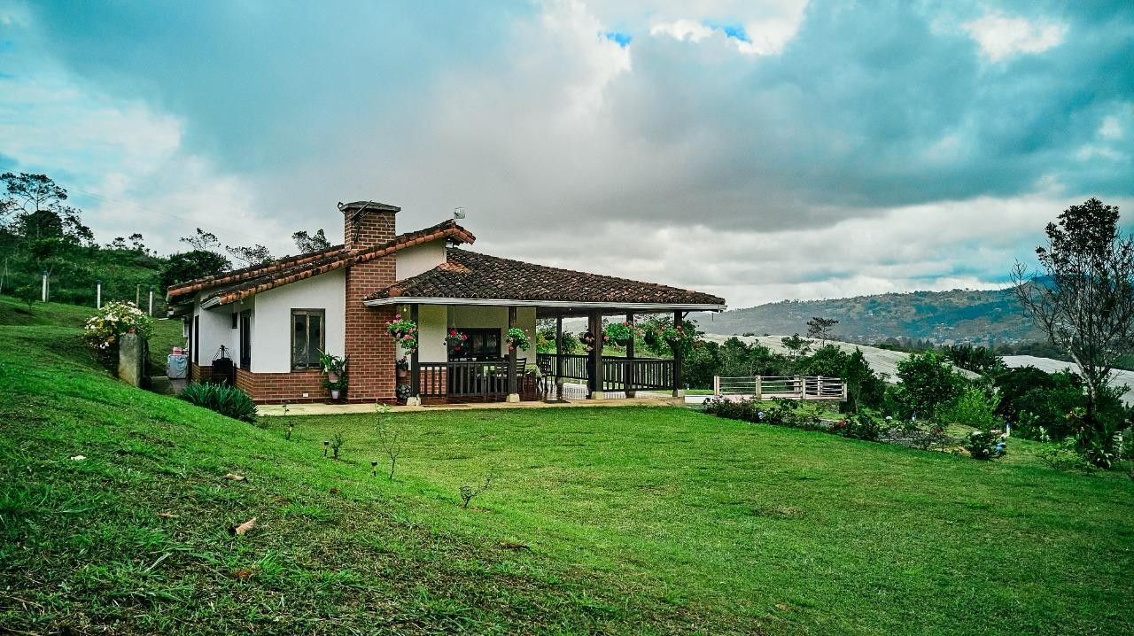 Finca en venta Valle Del Cauca Dagua Dagua 326 m2 Habitaciones 4 Baños 3 Garajes 10 Precio $860000000
