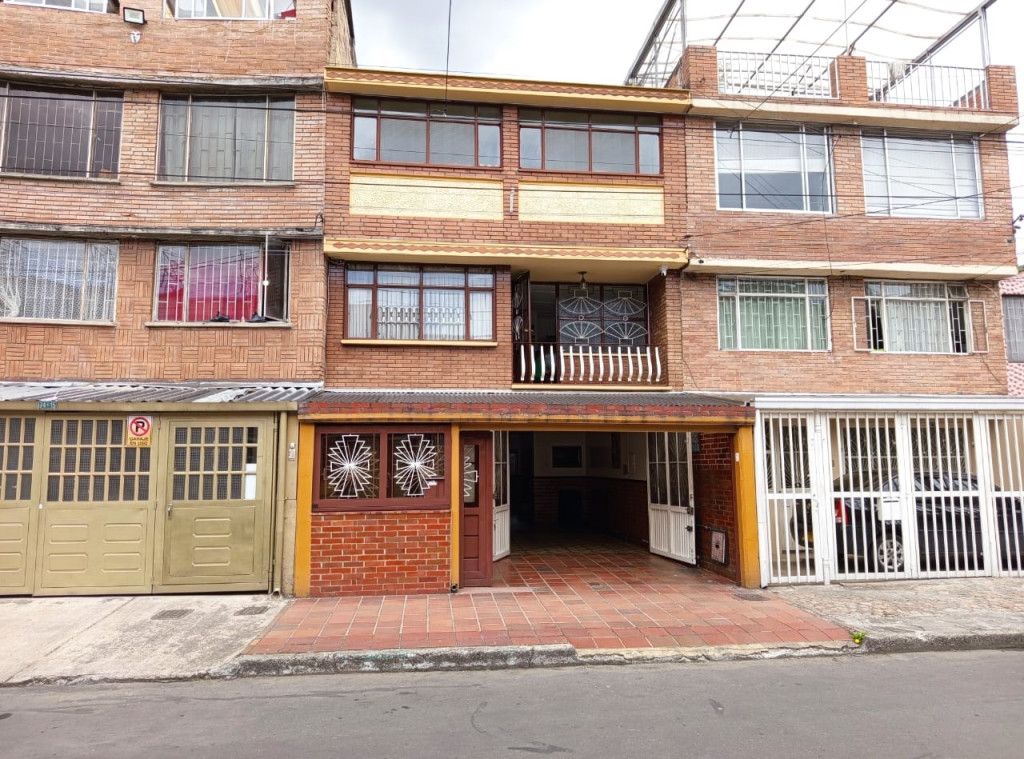 Casa en venta Cundinamarca Bogotá Bonanza 187 m2 Habitaciones 5 Baños 3 Garajes 2 Precio $760000000