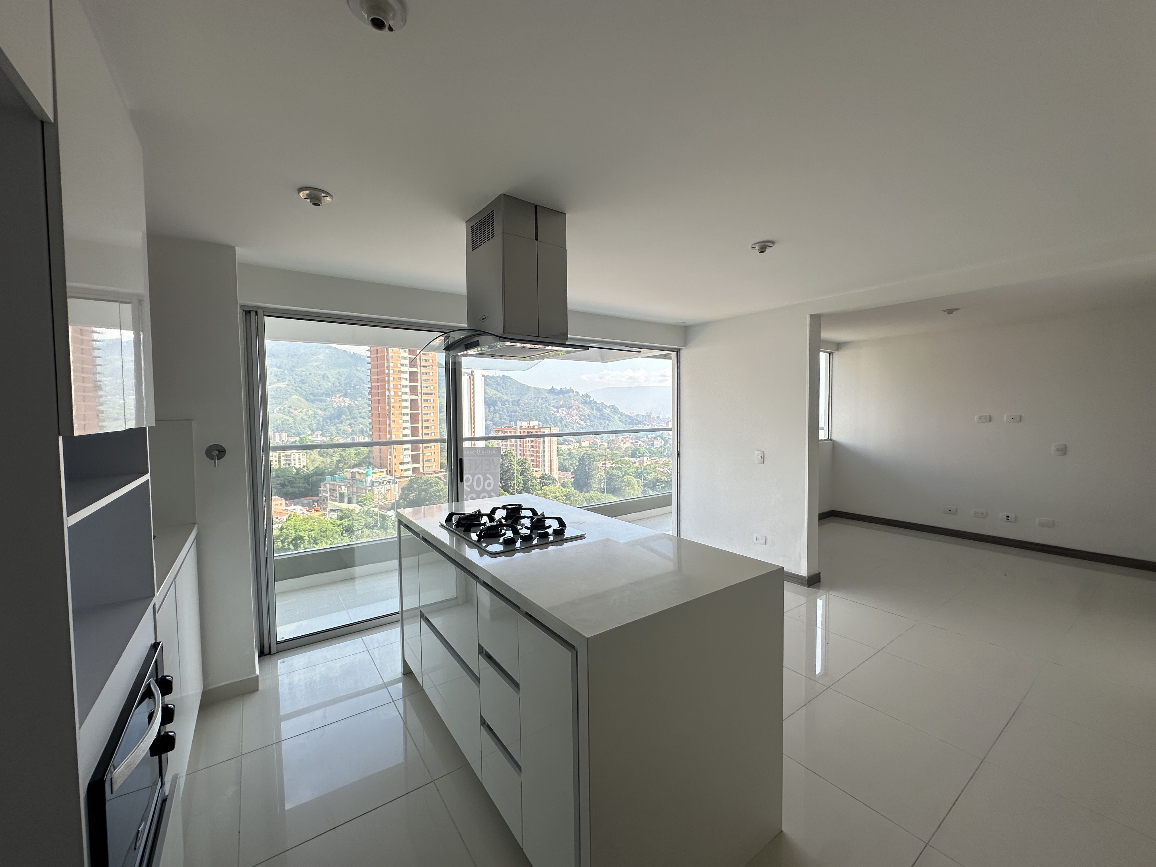Apartamento en venta Antioquia Itagüí Cr Verde Vivo Ariza 88 m2 Habitaciones 2 Baños 2 Garajes 1 Precio $570000000