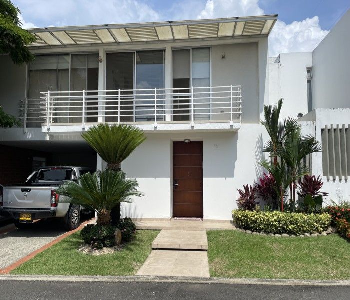 Casa en venta Valle Del Cauca Cali Parcelaciones Pance 280 m2 Habitaciones 3 Baños 5 Garajes 4 Precio $1550000000