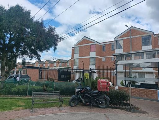 Casa en arriendo Cundinamarca Bogotá Cr Compartir Las Margaritas Et Iv 70 m2 Habitaciones 4 Baños 2 Garajes 0 Precio $1300000