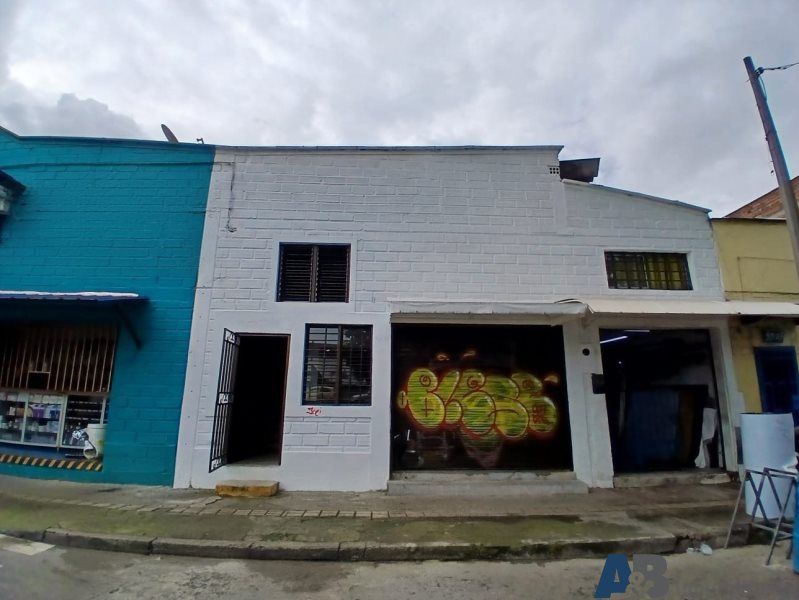 Bodega en arriendo Antioquia Medellín Tenche 165 m2 Habitaciones 0 Baños 2 Garajes 0 Precio $6500000