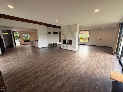 Casa en arriendo Antioquia Envigado Envigado 220 m2 Habitaciones 2 Baños 2 Garajes 2 Precio $9000000