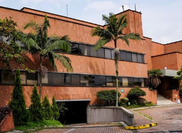 Local en arriendo Antioquia Envigado Jardines 1220 m2 Habitaciones 0 Baños 0 Garajes 0 Precio $76000000