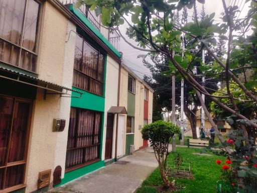 Casa en venta Cundinamarca Bogotá Villas De Granada Et I 120 m2 Habitaciones 4 Baños 2 Garajes 0 Precio $350000000