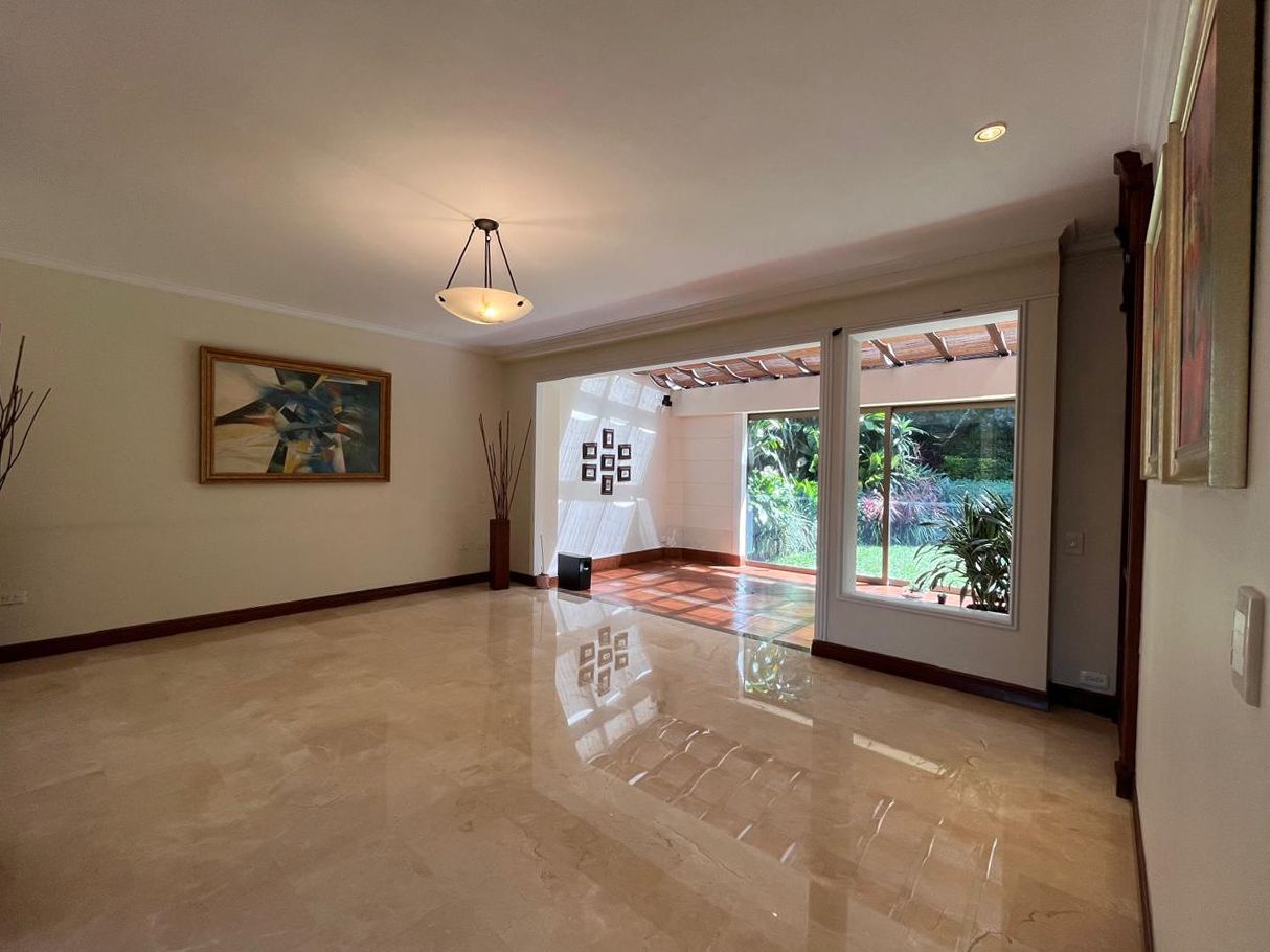 Casa en venta Antioquia Medellín Los Balsos No 1 257 m2 Habitaciones 3 Baños 4 Garajes 4 Precio $2000000000