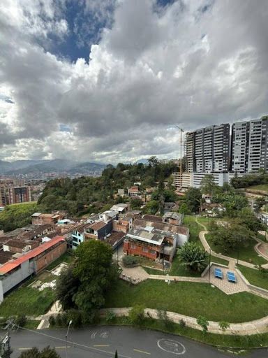 Apartamento en arriendo Antioquia Envigado La Mina 68 m2 Habitaciones 3 Baños 2 Garajes 1 Precio $3200000