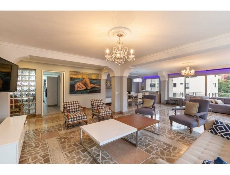 Apartamento en venta Antioquia Medellín Laureles 311 m2 Habitaciones 4 Baños 6 Garajes 3 Precio $1600000000