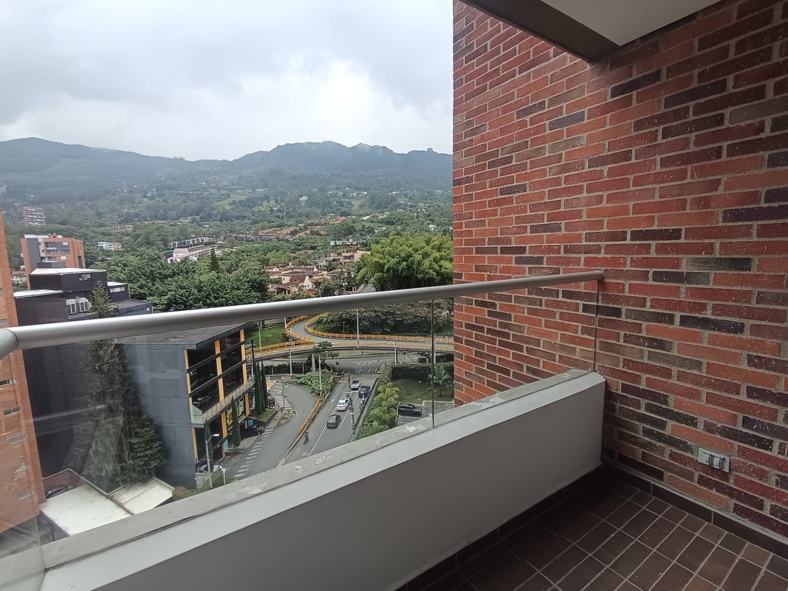 Apartamento en arriendo Antioquia Envigado El Esmeraldal 74 m2 Habitaciones 2 Baños 3 Garajes 2 Precio $4000000