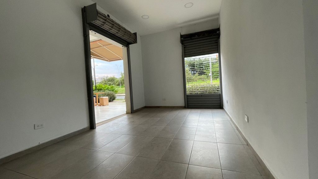 Local en venta Valle Del Cauca Cali Conjunto Residencial Ambar 19 m2 Habitaciones 0 Baños 1 Garajes 0 Precio $360000000