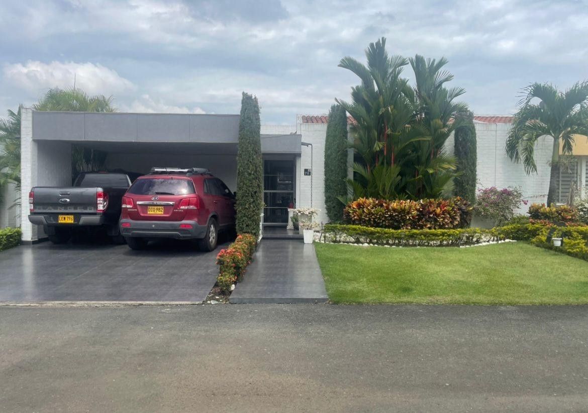 Casa en venta Valle Del Cauca Jamundí Juan De Ampudia 213 m2 Habitaciones 3 Baños 3 Garajes 4 Precio $760000000