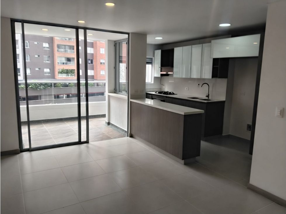 Apartamento en arriendo Antioquia Envigado Envigado 98 m2 Habitaciones 2 Baños 2 Garajes 2 Precio $5000000