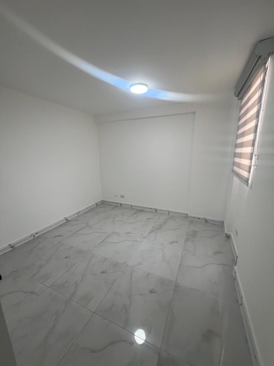 Apartamento en arriendo Antioquia Medellín Naranjitos 52 m2 Habitaciones 2 Baños 2 Garajes 1 Precio $1800000