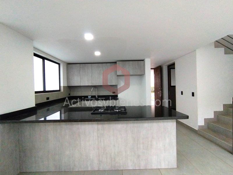 Casa en arriendo Antioquia Rionegro Cuatro Esquinas 220 m2 Habitaciones 4 Baños 4 Garajes 0 Precio $6800000