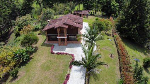 Casa en arriendo Antioquia Rionegro Rionegro 200 m2 Habitaciones 3 Baños 2 Garajes 5 Precio $12500000