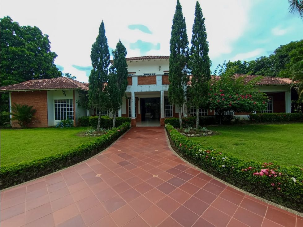 Casa en venta Córdoba Montería Los Robles Del Norte 2440 m2 Habitaciones 6 Baños 6 Garajes 4 Precio $2400000000