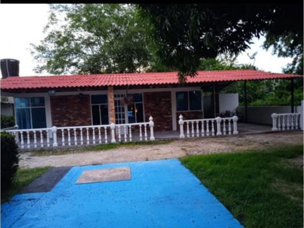Casa en venta Tolima Carmen De Apicalá Carmen De Apicalá 140 m2 Habitaciones 3 Baños 2 Garajes 4 Precio $270000000