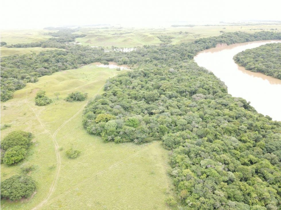 Finca en venta Meta Puerto López Nueve De Abril 4 m2 Habitaciones 0 Baños 0 Garajes 0 Precio $12000000000