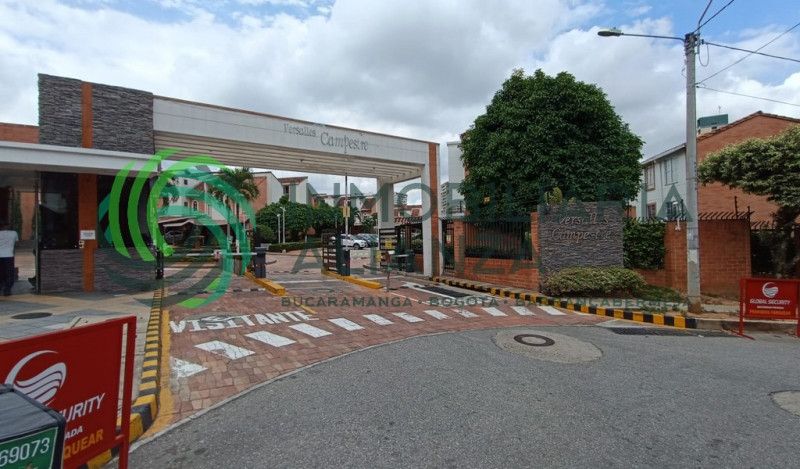 Casa en arriendo Santander Floridablanca Br Versalles Campestre 130 m2 Habitaciones 3 Baños 4 Garajes 2 Precio $3365000