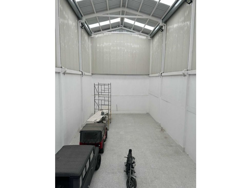 Bodega en arriendo Cundinamarca Bogotá Las Ferias 500 m2 Habitaciones 0 Baños 3 Garajes 0 Precio $18000000