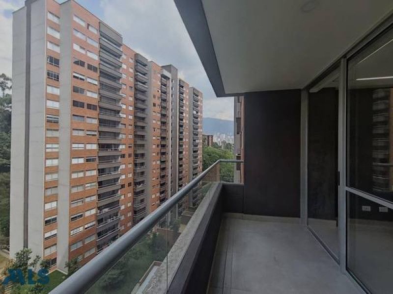 Apartamento en venta Antioquia Medellín La Colina 102 m2 Habitaciones 3 Baños 2 Garajes 1 Precio $750000000