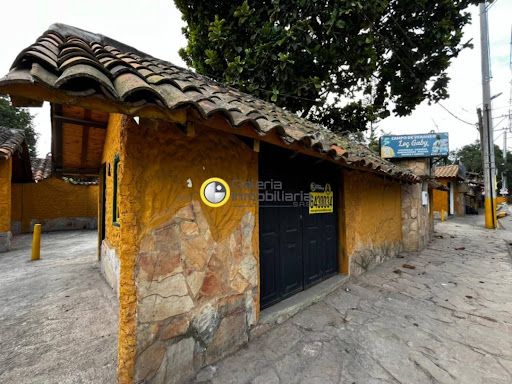 Local en arriendo Santander Los Santos Los Santos 25 m2 Habitaciones 0 Baños 1 Garajes 0 Precio $500000