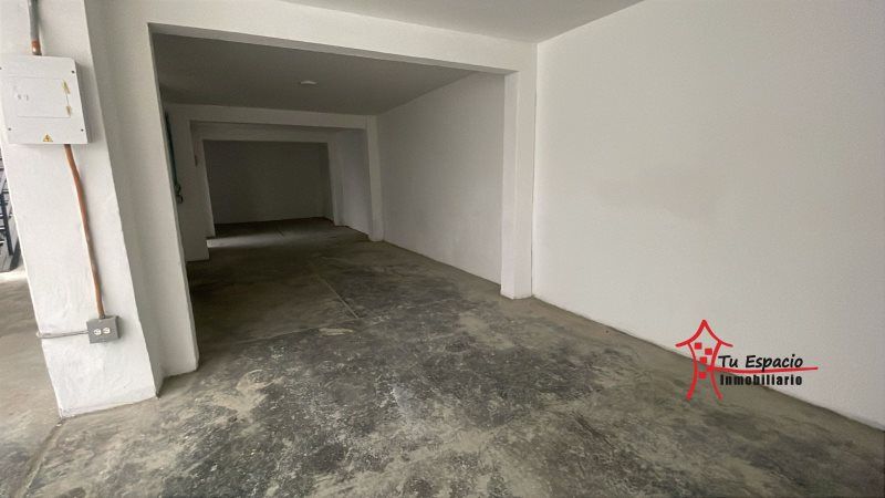 Bodega en arriendo Antioquia Medellín El Chagualo 300 m2 Habitaciones 0 Baños 4 Garajes 0 Precio $12000000