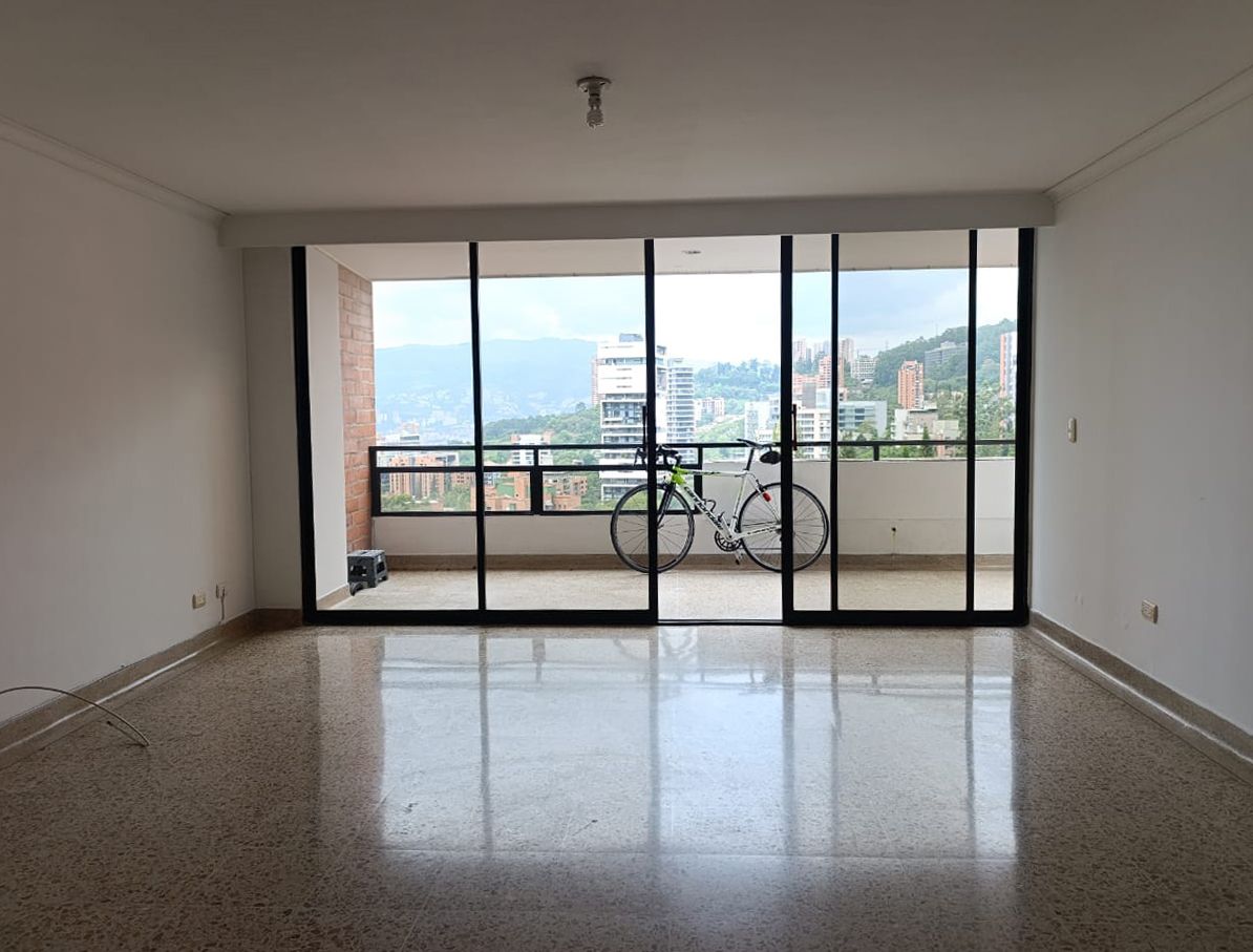 Apartamento en venta Antioquia Medellín Loma Del Barro 145 m2 Habitaciones 3 Baños 3 Garajes 2 Precio $1050000000
