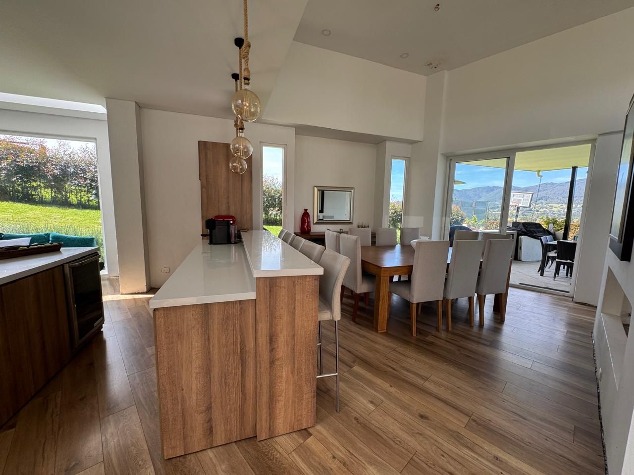 Casa en arriendo Cundinamarca La Calera La Calera 400 m2 Habitaciones 3 Baños 3 Garajes 2 Precio $12000000