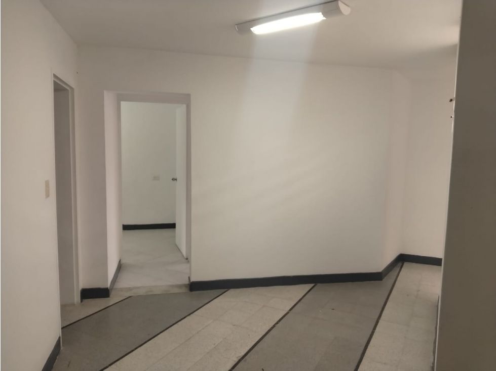 Oficina en arriendo Antioquia Medellín Medellín 129 m2 Habitaciones 0 Baños 2 Garajes 0 Precio $3800000