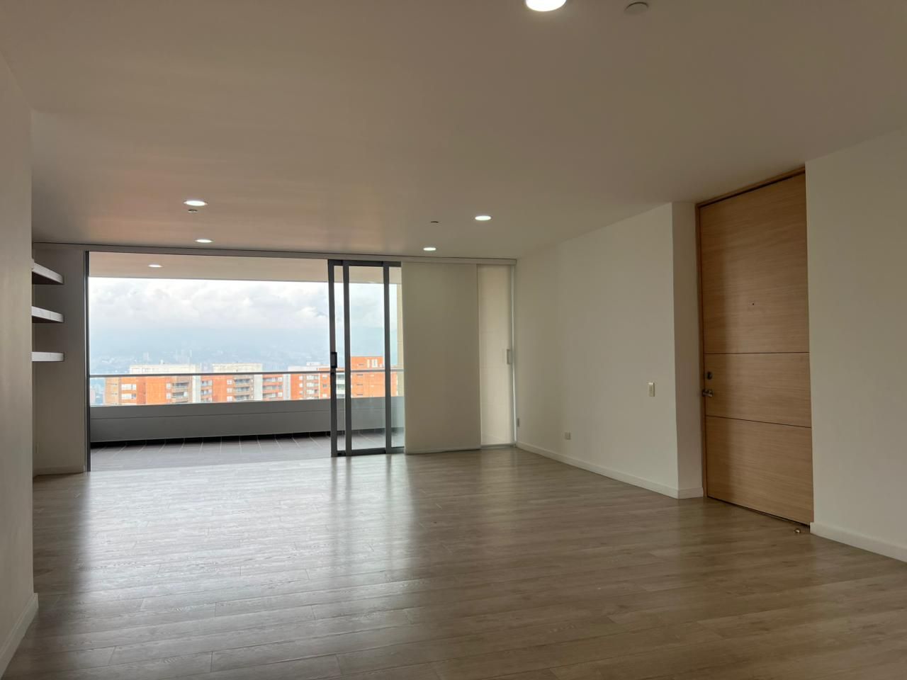 Apartamento en arriendo Antioquia Envigado Loma De Las Brujas 194 m2 Habitaciones 3 Baños 4 Garajes 3 Precio $9700000