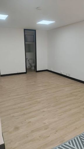 Oficina en arriendo Antioquia Medellín Urbanizacion Castilla Real 38 m2 Habitaciones 0 Baños 1 Garajes 1 Precio $3600000