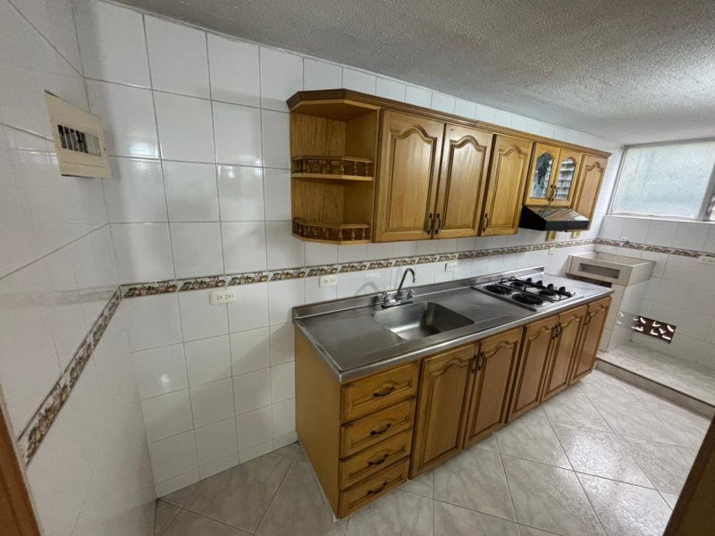 Apartamento en arriendo Antioquia Envigado Villa Verde 65 m2 Habitaciones 2 Baños 2 Garajes 0 Precio $2300000