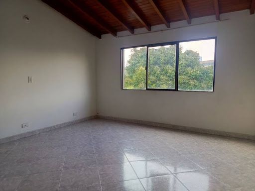 Local en arriendo Antioquia Medellín Sevilla 30 m2 Habitaciones 0 Baños 1 Garajes 0 Precio $1367600